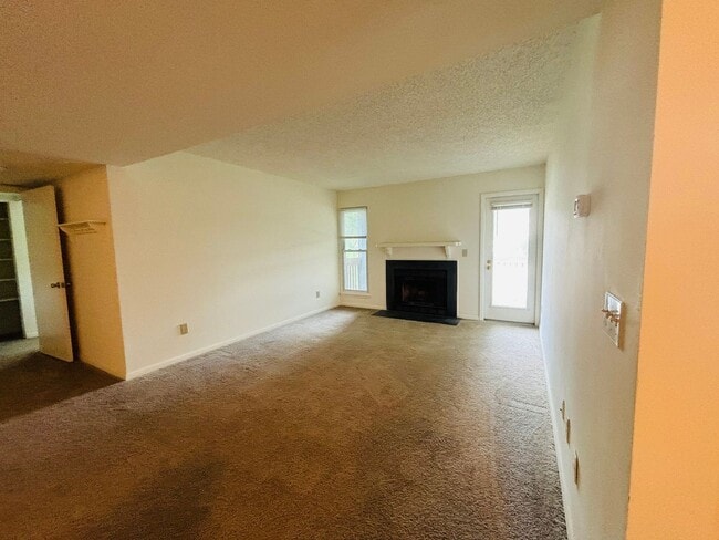 Photo - 1315C Henry Ln