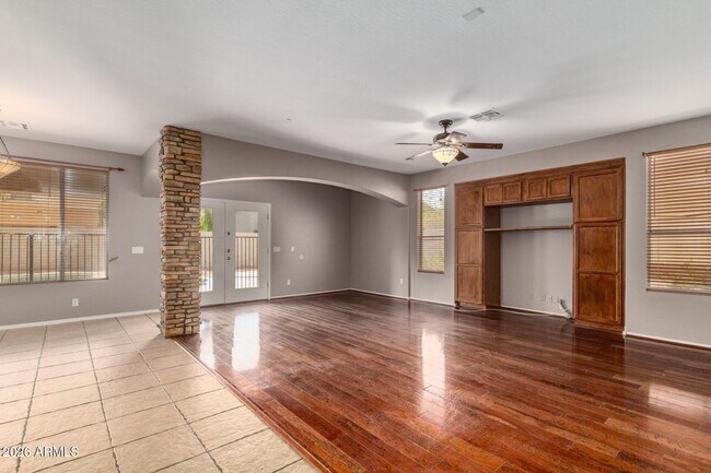 Photo - 731 W Indigo Dr