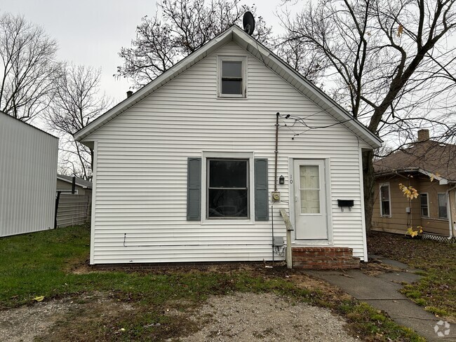 Building Photo - 10 S 1st St Rental