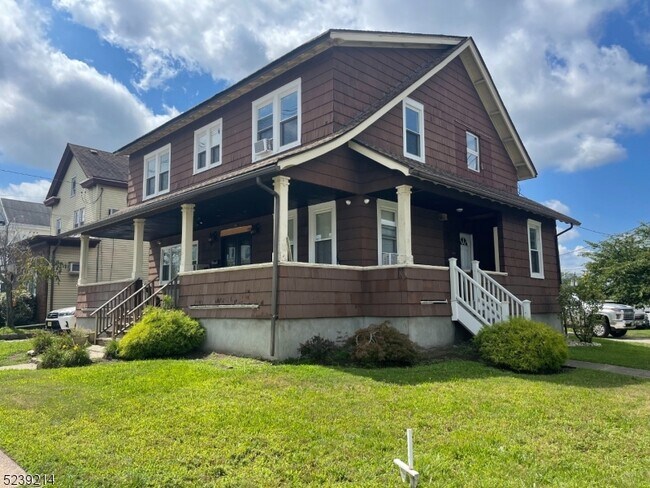 Photo - 125 Marsellus Pl