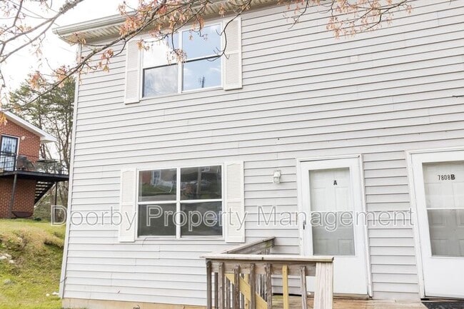 Building Photo - 7808 Holiday Hills Cir