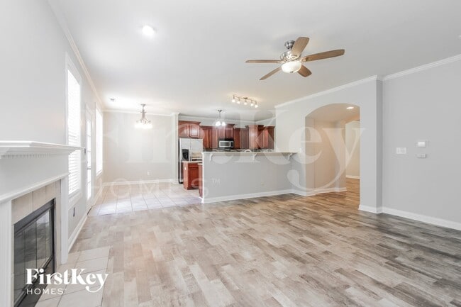 3389 Paisley Pt