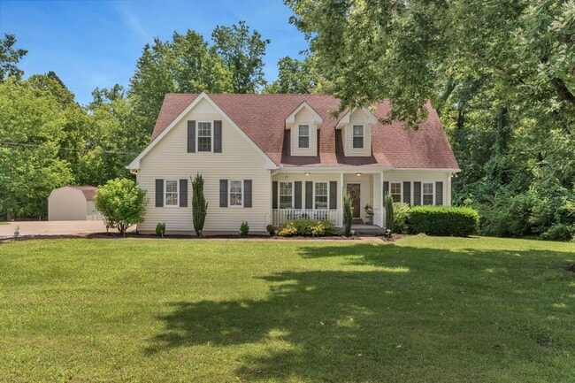 Building Photo - One acre lot with first floor suite in bea... Rental