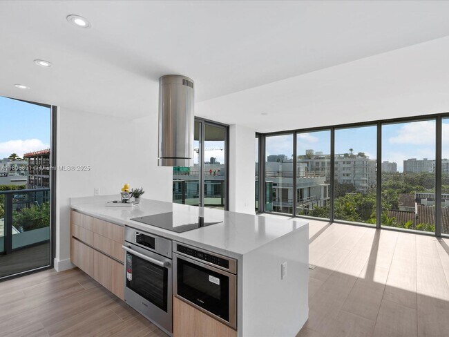 Photo - 9901 W Bay Harbor Dr Unidad 604