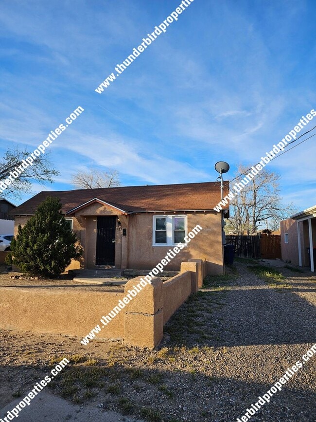 Photo - 2 bedrooms, 1 bath in North Valley