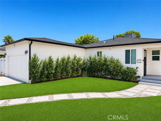 Photo - 12542 Emelita St