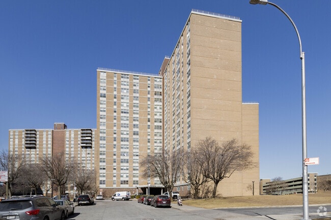 1275 Pennsylvania Ave - Spring Creek Towers