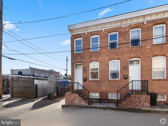 Building Photo - 2107 Lamley St Rental