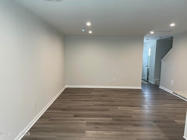 Photo - 1644 Branchwood Dr NE