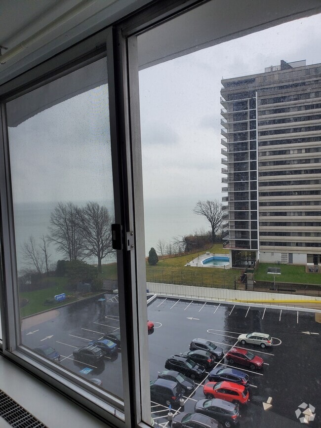 Building Photo - 12700 Lake Ave Unit 1211 Rental