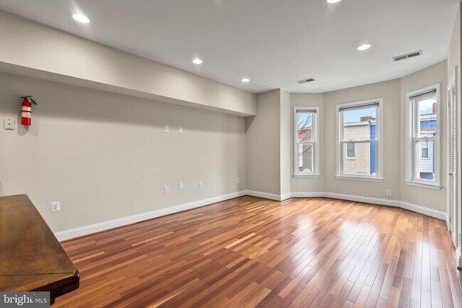 Photo - 23 Bates St NW Unit 2