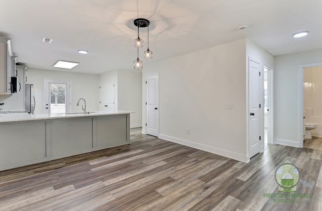 113 Lyman Lodge Rd