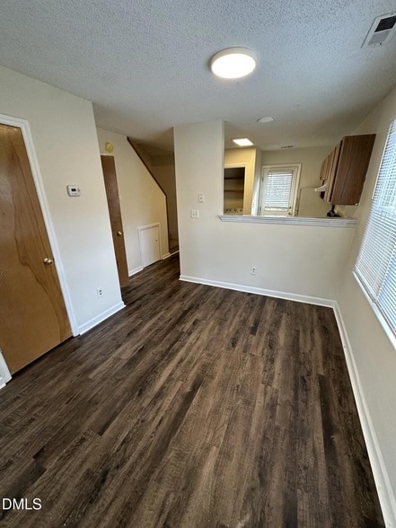 Photo - 2938 Faversham Pl