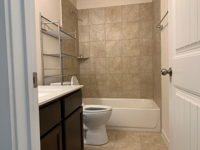 Photo - The Perfect Blend of Space & Location – 5 Beds Near Alliance