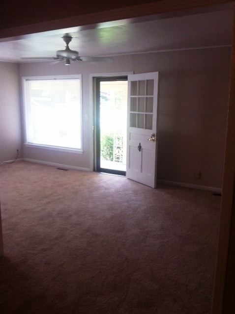 Photo - Florence Park South - 2 Bed 1 Bath 1 Garage, Fenced Yard! Large Kitchen!