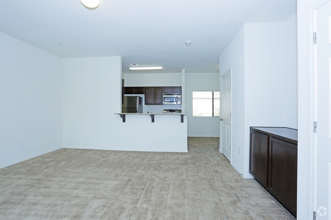 2BR, 2.5BA - 1209 SF Townhome Living Room