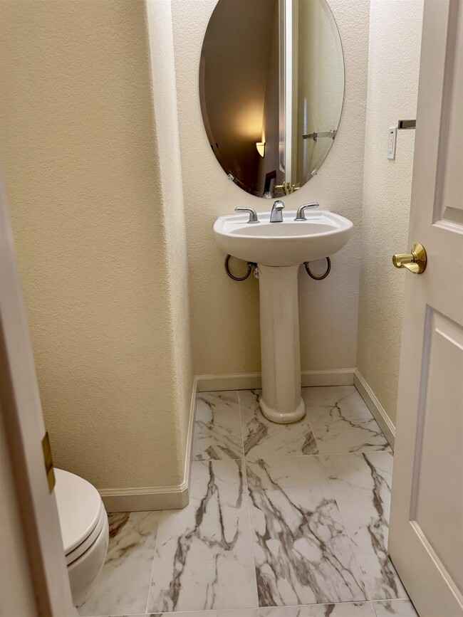 Photo - 4486 Chancery Ln