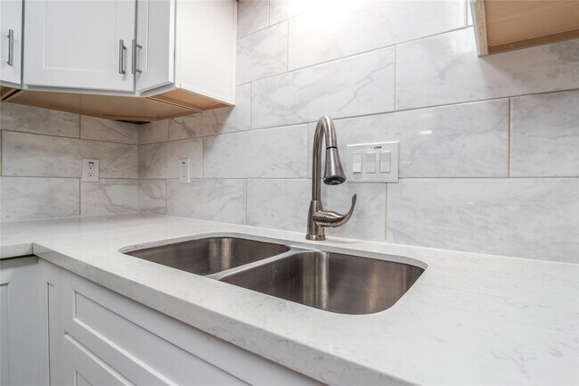 Photo - 12633 Memorial Dr Unidad 243