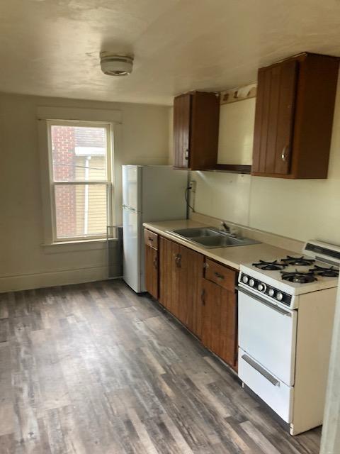 Building Photo - 106 E Poplar St Rental