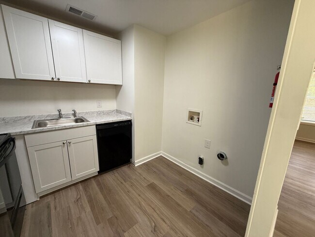 Photo - 180/182 Reed Street Unit 182 Reed Street