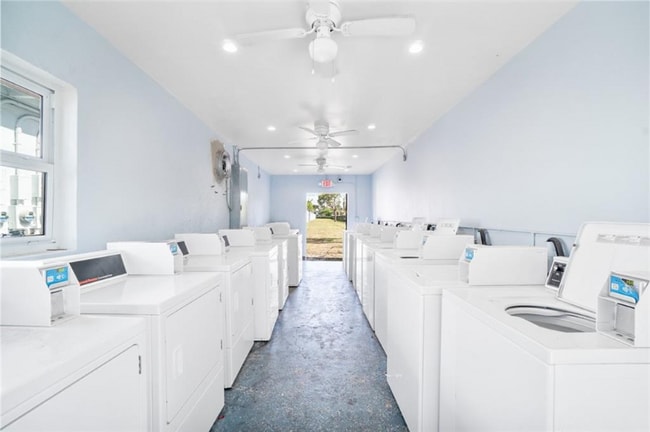 Photo - 700 NW 14th Terrace Unidad 4