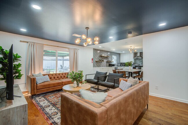 Photo - 9515 Meadowglen Ln Unidad ID1019618P