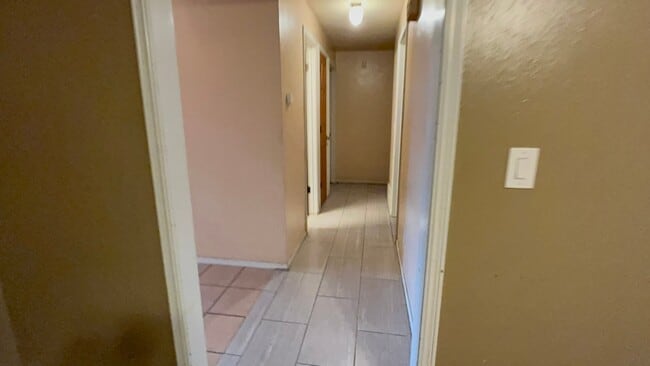 Photo - 4700 SE 42nd St