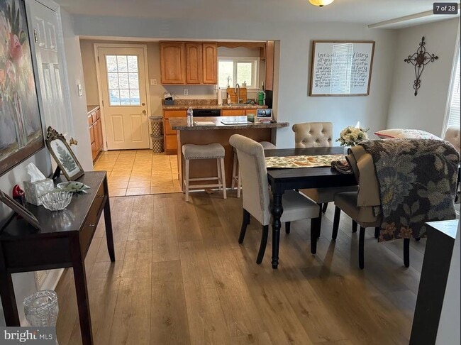 Photo - 341 Emmett St