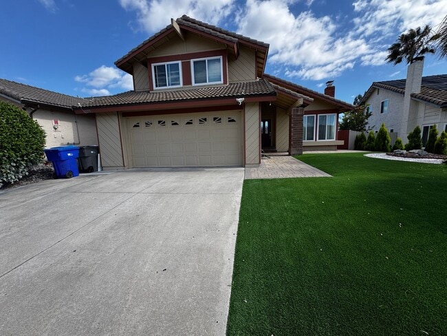 Building Photo - 4 Bedroom in Spring Valley