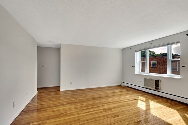 Photo - 43 Colborne Rd Unit 6