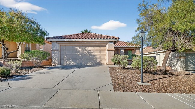 Building Photo - 10460 Wellington Manor Ave