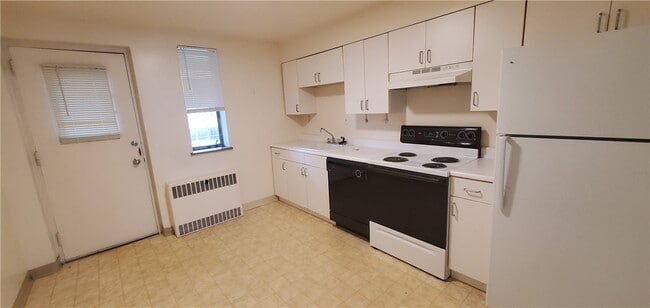 Photo - 1100 East Ave