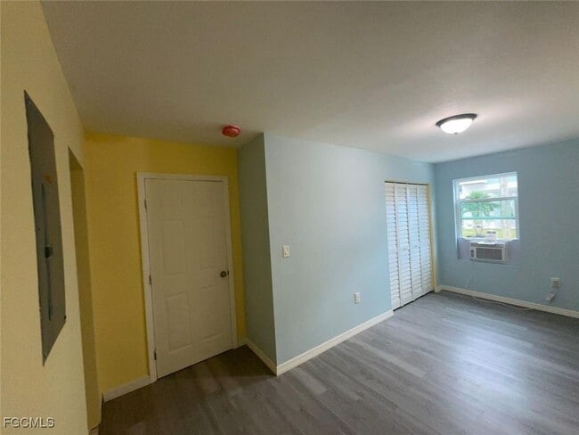 Building Photo - 128 Eucalyptus Ct Unit C