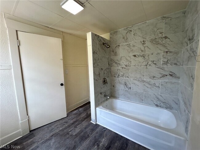 Photo - 1317 Plum St Unit Apt 2