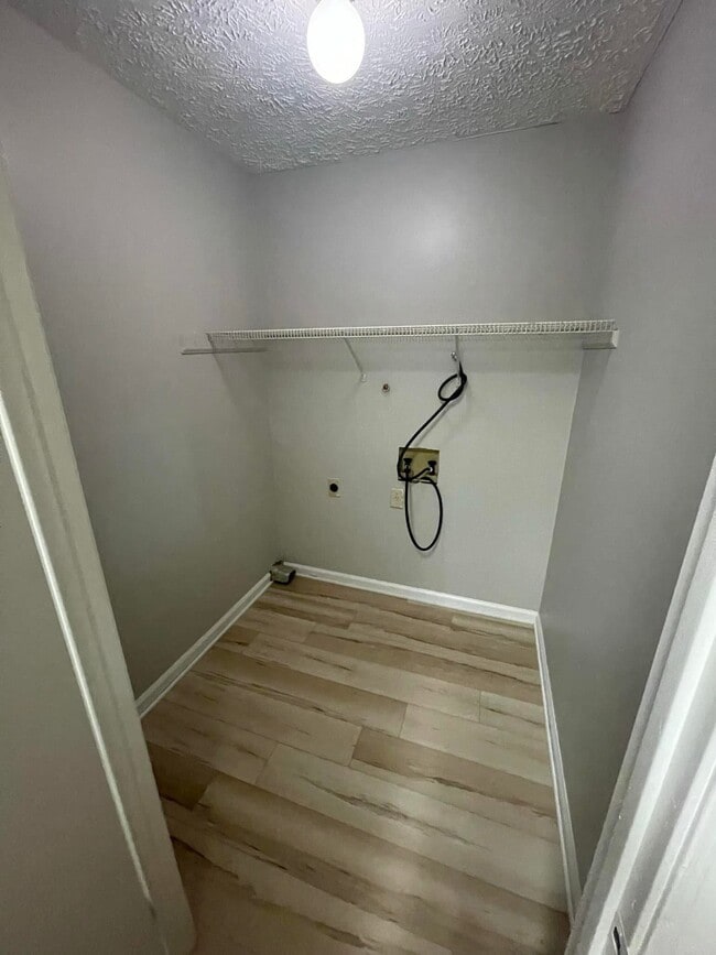 Photo - 874 Ventnor Pl SW Unit 874