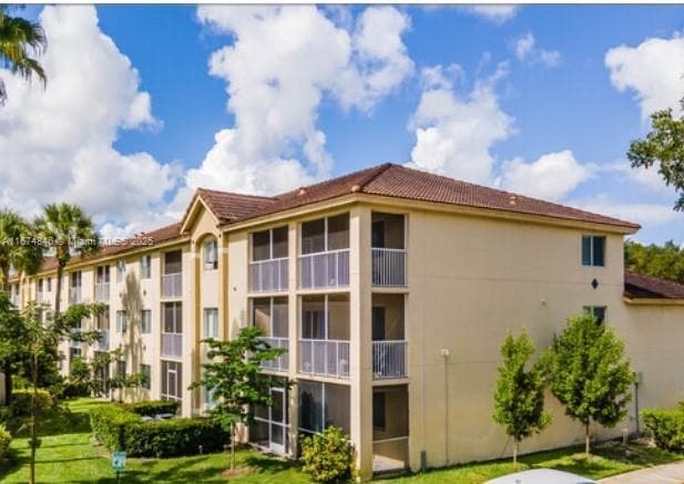 Photo - 410 S Park Rd (Hollywood, FL)