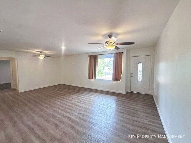 812 Bracken Ave
