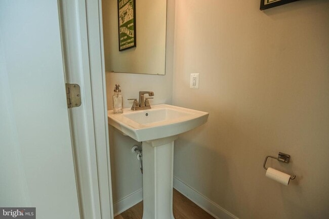 Photo - Tanyard Shores Glen Burnie Townhouse