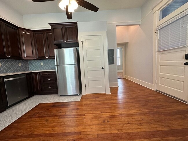 Photo - 516 E 8th St Unit D