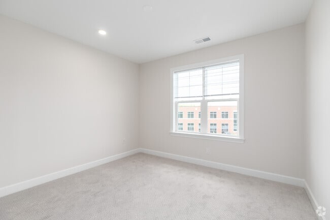 2BR, 2BA - 1,309SF - Second Bedroom - Heritage Court