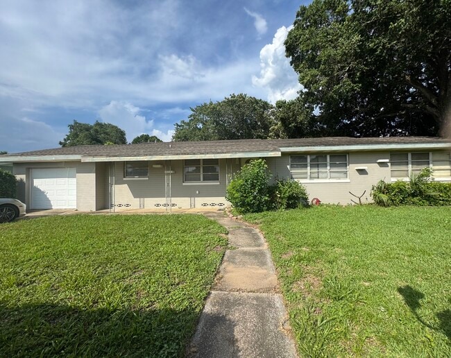 Building Photo - 357 Dubs Dr