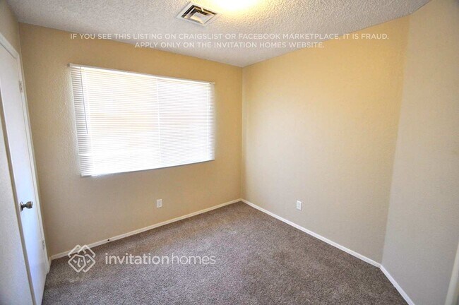 Photo - 801 W Piute Ave