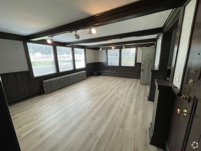 Building Photo - 1902 Game Room - Converted Mansion - Avail... Unit Apt 3b