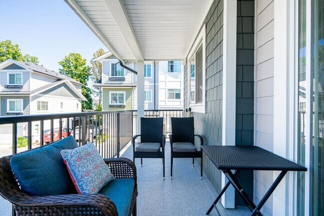 Photo - 6188-141 141 St