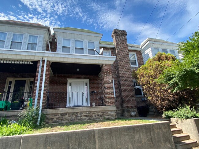Photo - 556 Parker Ave House