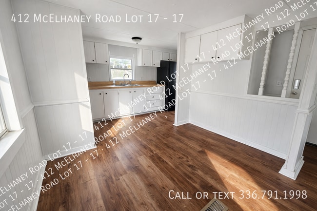 Photo - 412 McElhaney Rd