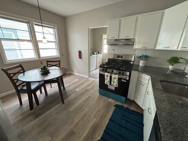 Photo - 97 Chapin St
