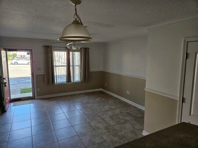 1869 Shay-Lin Ct