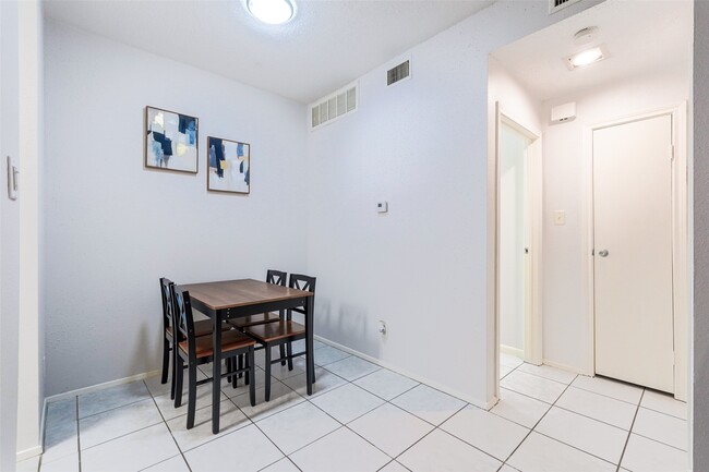 Photo - 7900 N Stadium Dr Unit 109