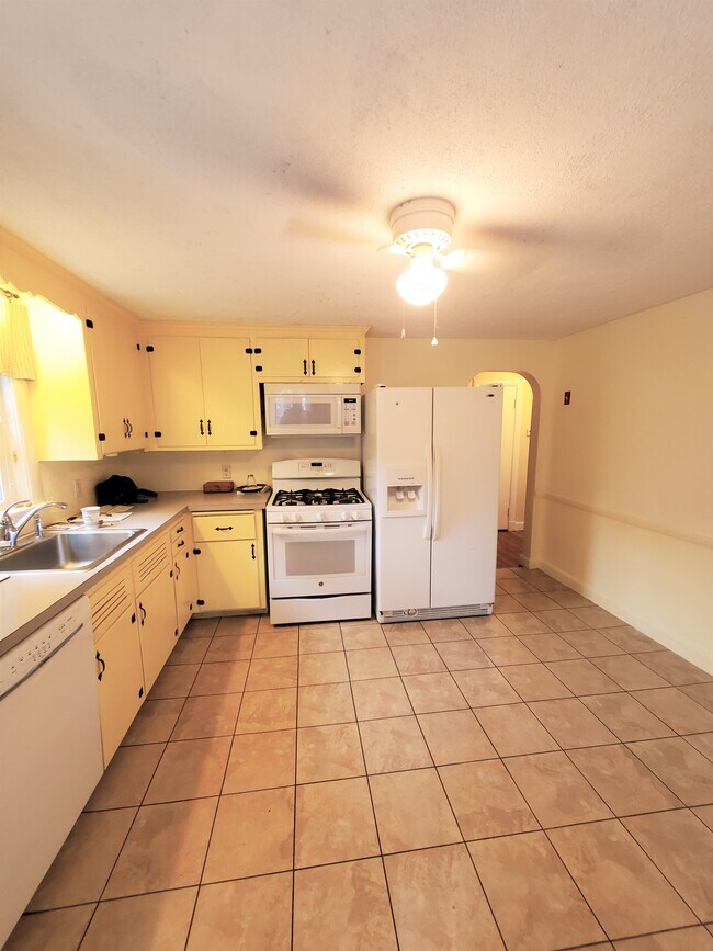 Photo - 16 Elliott St